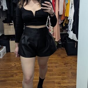 Elpis high waisted shorts